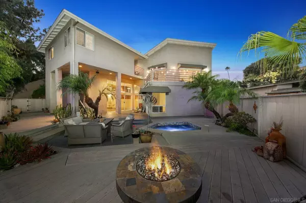 10164 Vivera Dr, La Mesa, CA 91941