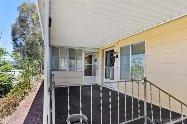 8712 N Magnolia Ave #SPC 289, Santee, CA 92071