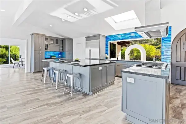 5030 Helix Ter, La Mesa, CA 91941