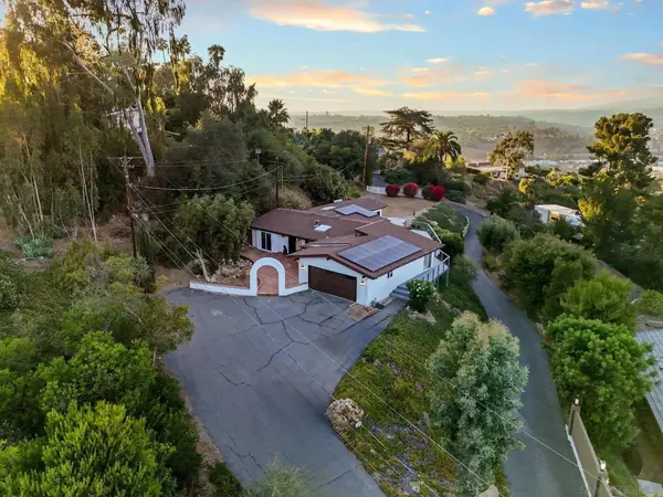 5030 Helix Ter, La Mesa, CA 91941