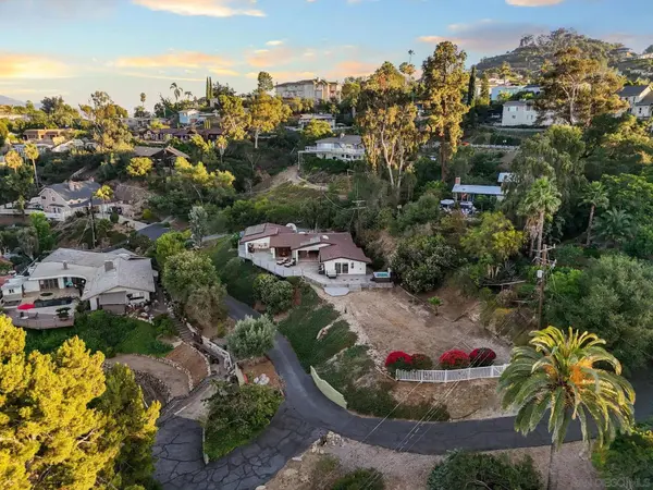 5030 Helix Ter, La Mesa, CA 91941
