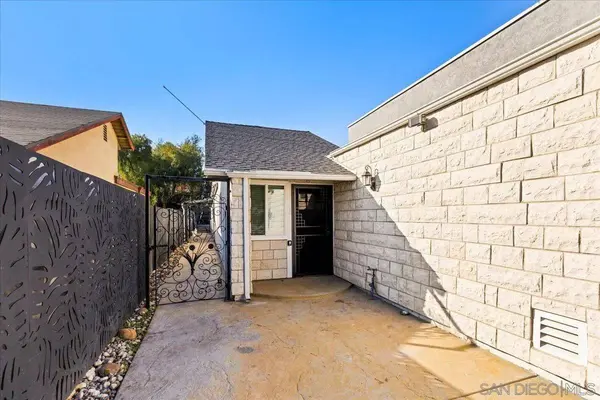 430 S 33rd St, San Diego, CA 92113