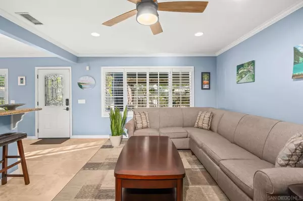 1733 Hornblend St, San Diego, CA 92109