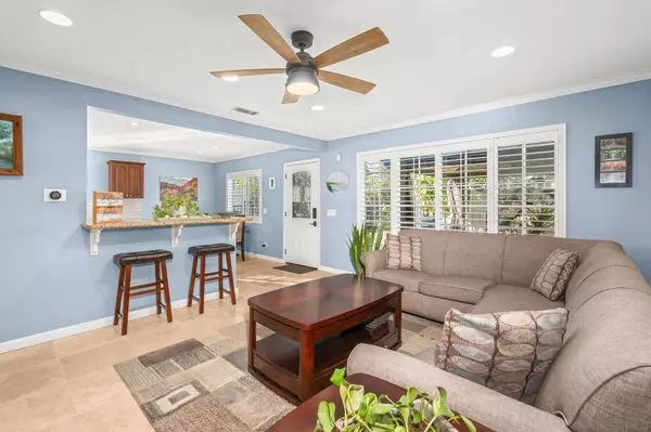 1733 Hornblend St, San Diego, CA 92109