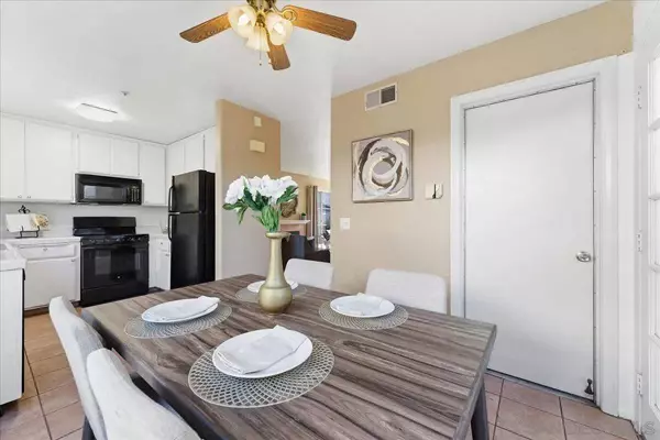 1035 S Mollison Ave #F, El Cajon, CA 92020