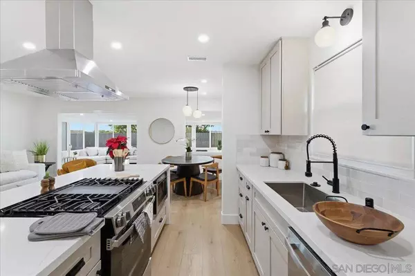 3650 Mount Acadia Blvd, San Diego, CA 92111