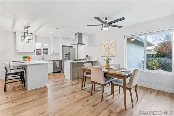 9737 Roe Dr, Santee, CA 92071