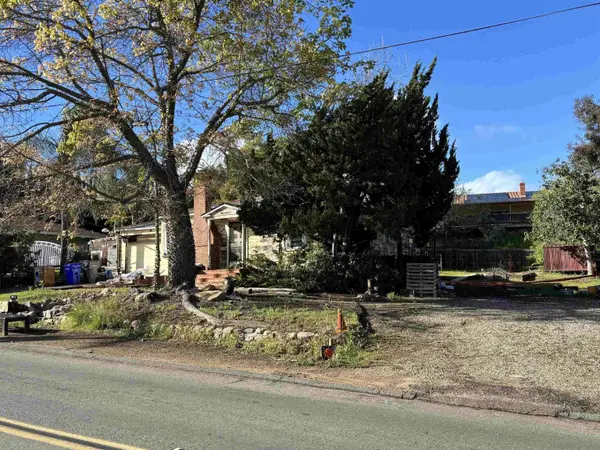 10764 Challenge Blvd, La Mesa, CA 91941