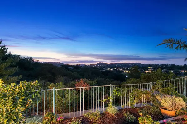 27869 Dogwood Gln, Escondido, CA 92026
