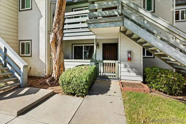 1800 S Maple St #102, Escondido, CA 92025