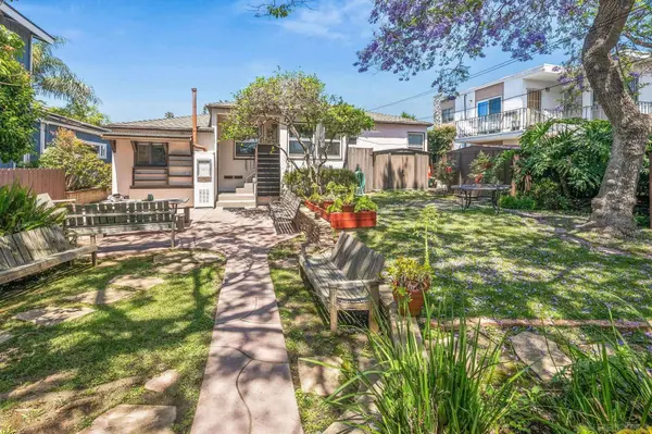 2045-47 Felspar St, San Diego, CA 92109