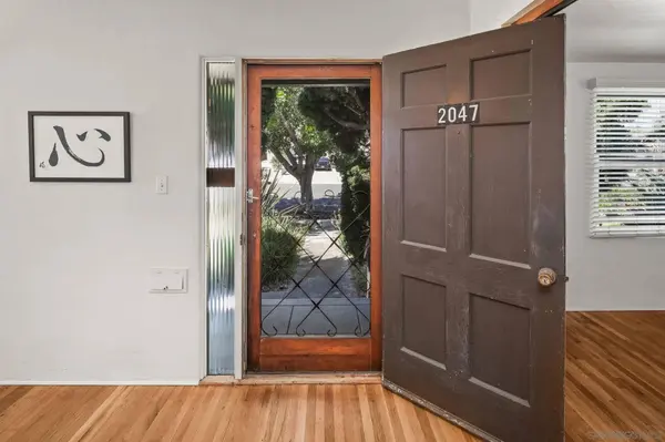 2045-47 Felspar St, San Diego, CA 92109