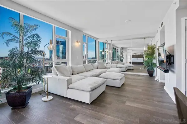325 7th Ave #1602, San Diego, CA 92101