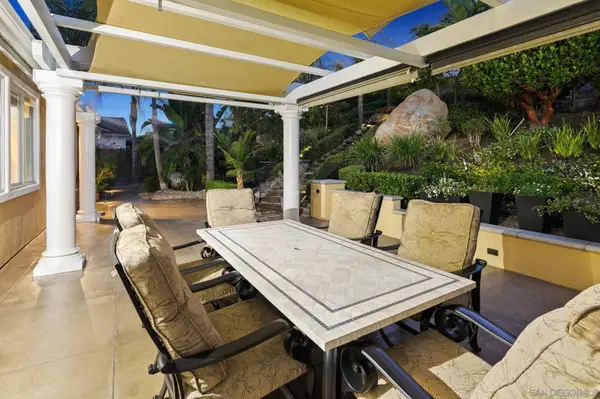 10540 Pinion Trl, Escondido, CA 92026