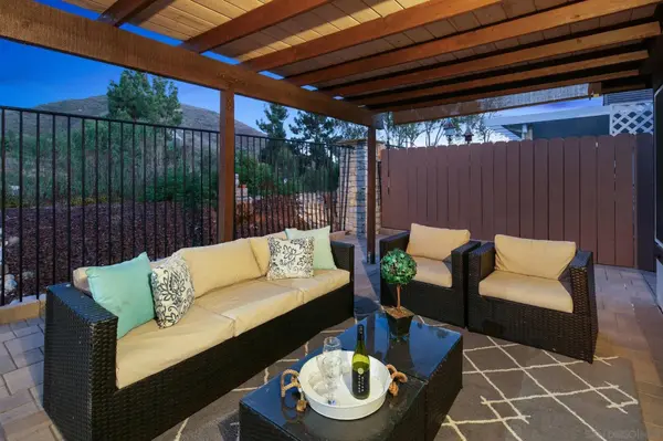 13957 Royal Melbourne Sq, San Diego, CA 92128