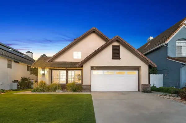 13957 Royal Melbourne Sq, San Diego, CA 92128