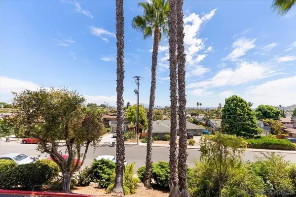 6924 Hyde Park #104, San Diego, CA 92119