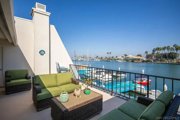 8 Antigua Ct, Coronado, CA 92118