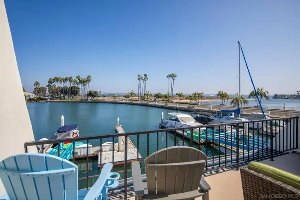 8 Antigua Ct, Coronado, CA 92118