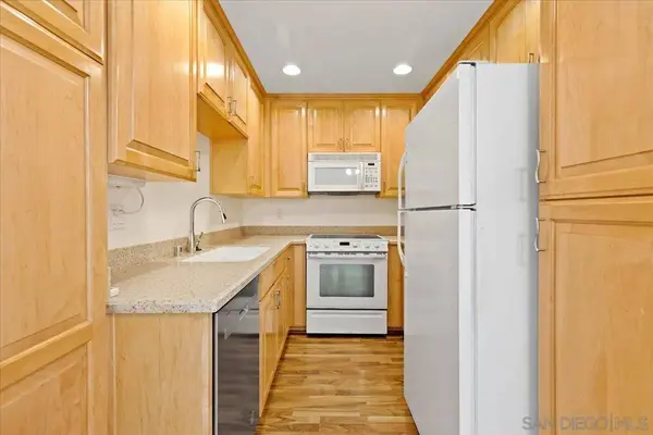 6350 Genesee Ave #220, San Diego, CA 92122