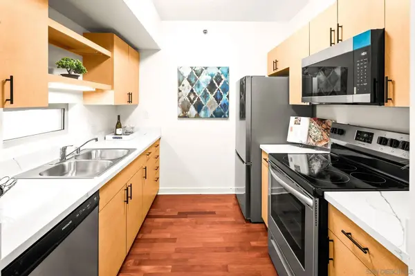 425 W Beech #327, San Diego, CA 92101