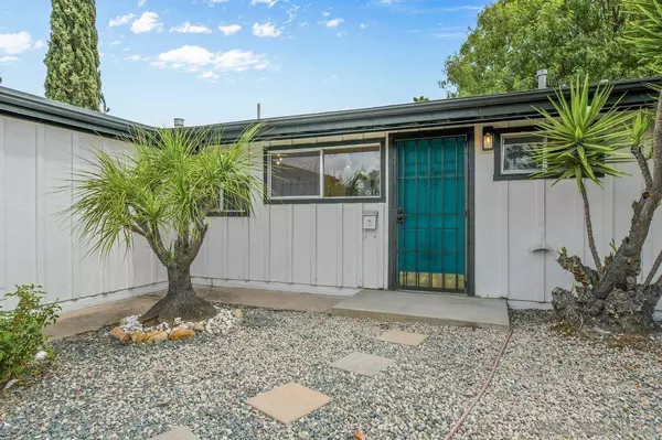 6373 Lake Albano Ave, San Diego, CA 92119