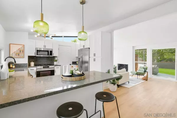 6373 Lake Albano Ave, San Diego, CA 92119