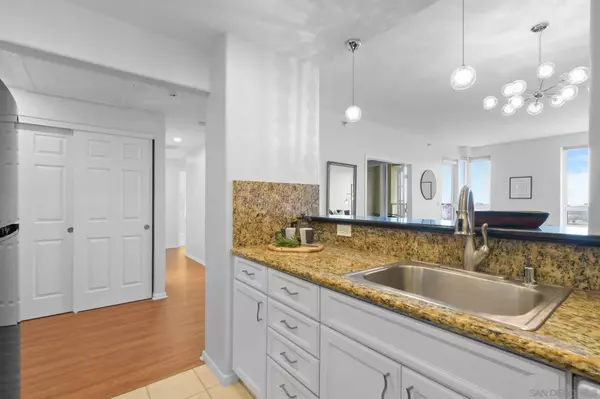 3890 Nobel Dr #1305, San Diego, CA 92122