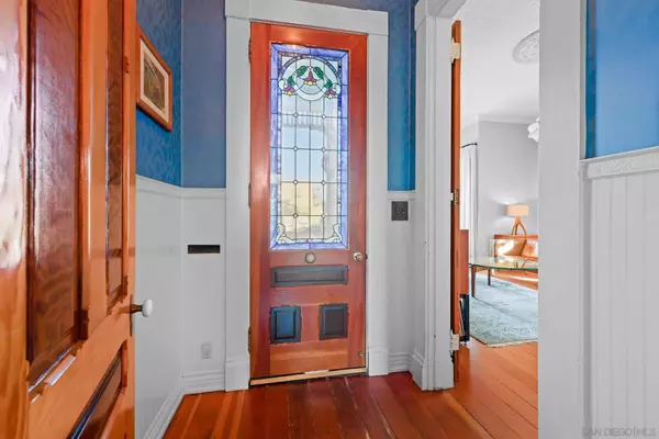 1930 30Th St, San Diego, CA 92102