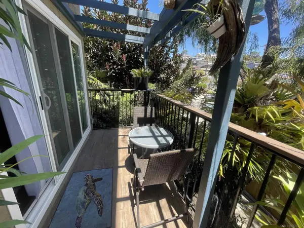 3050 Macaulay, San Diego, CA 92106