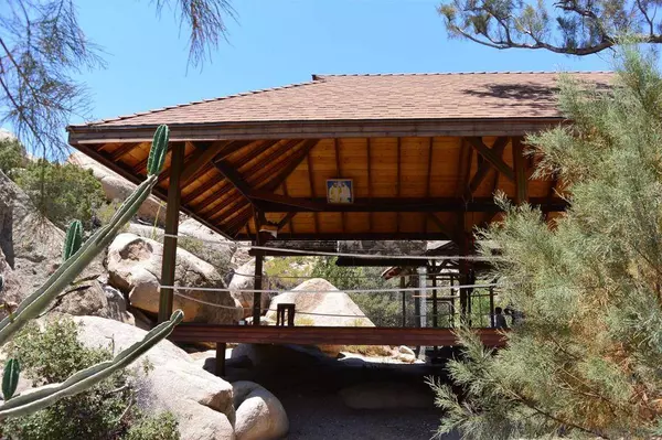 Desert View Tower & 3 Homes, Jacumba, CA 91934