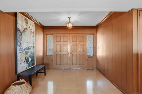 2255 Evergreen St, Point Loma, CA 92106
