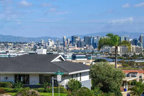 2255 Evergreen St, Point Loma, CA 92106