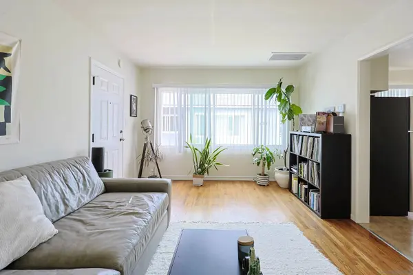 3828-30 Udall St, Ocean Beach, CA 92107