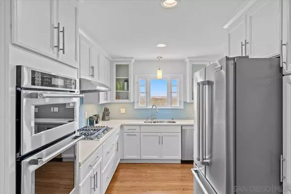 3335 Fenelon St, San Diego, CA 92106