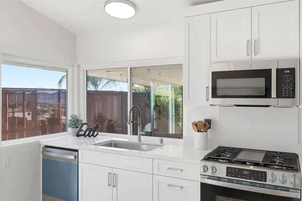 10741 Len ST, Santee, CA 92071