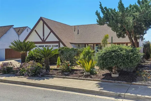 10741 Len ST, Santee, CA 92071