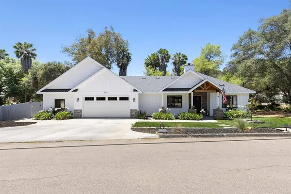 25812 Willow LN, Escondido, CA 92026