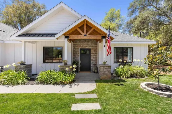 25812 Willow LN, Escondido, CA 92026
