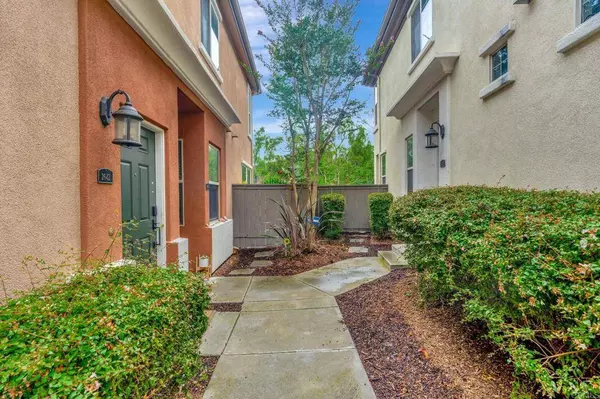 2642 Bellezza DR, San Diego, CA 92108