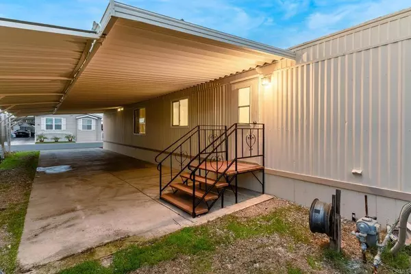 2042 Girard ST #42, Delano, CA 93215