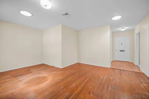3711 Fairway Dr, La Mesa, CA 91941