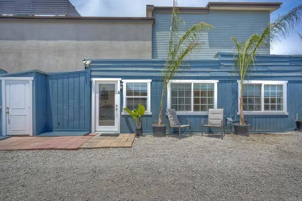 1524 N Coast Hwy 101, Encinitas, CA 92024