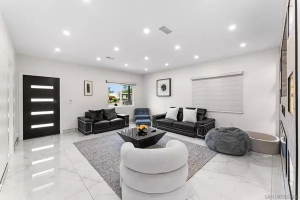 4961 E Mountain View Dr, San Diego, CA 92116