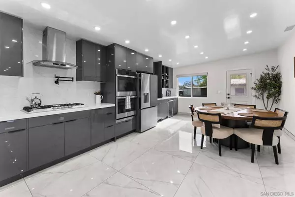 4961 E Mountain View Dr, San Diego, CA 92116