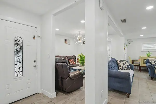 8032 Poplin Drive, Santee, CA 92071