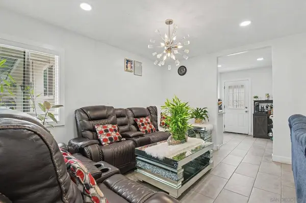 8032 Poplin Drive, Santee, CA 92071