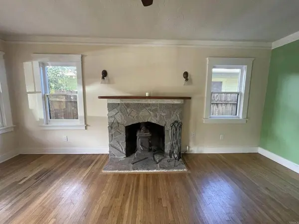 121 E Warner St, Ventura, CA 93001