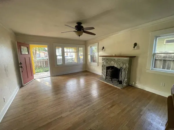 121 E Warner St, Ventura, CA 93001