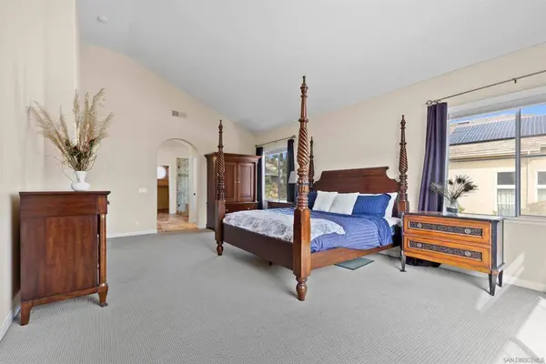 7925 via ensenada, Carlsbad, CA 92009